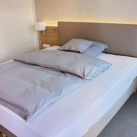 Stichwehs Hotel Am Bahnhof Elze ภายนอก รูปภาพ