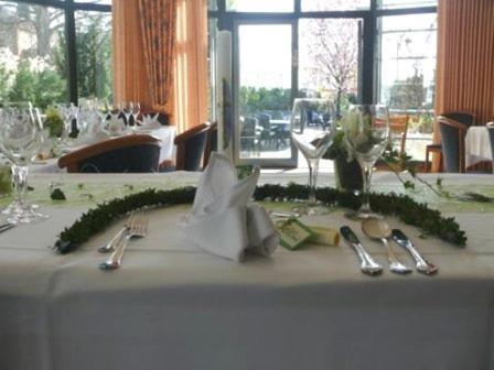 Stichwehs Hotel Am Bahnhof Elze ภายนอก รูปภาพ