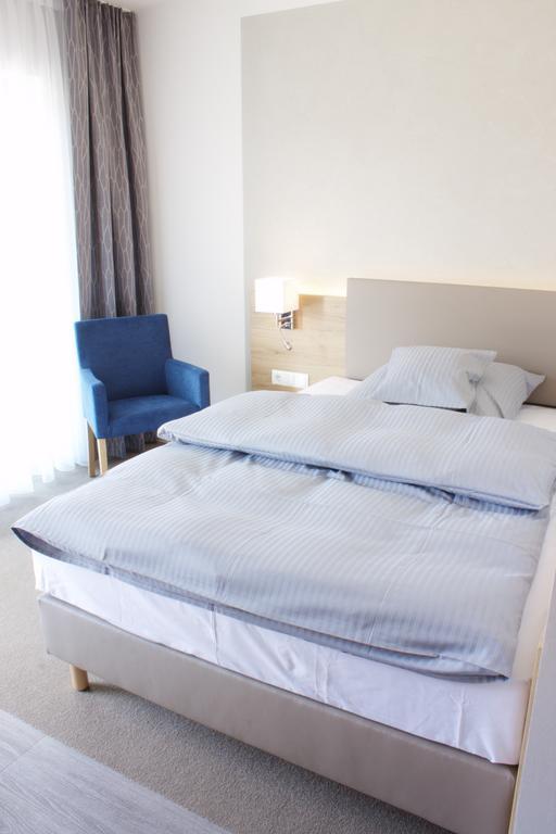 Stichwehs Hotel Am Bahnhof Elze ภายนอก รูปภาพ